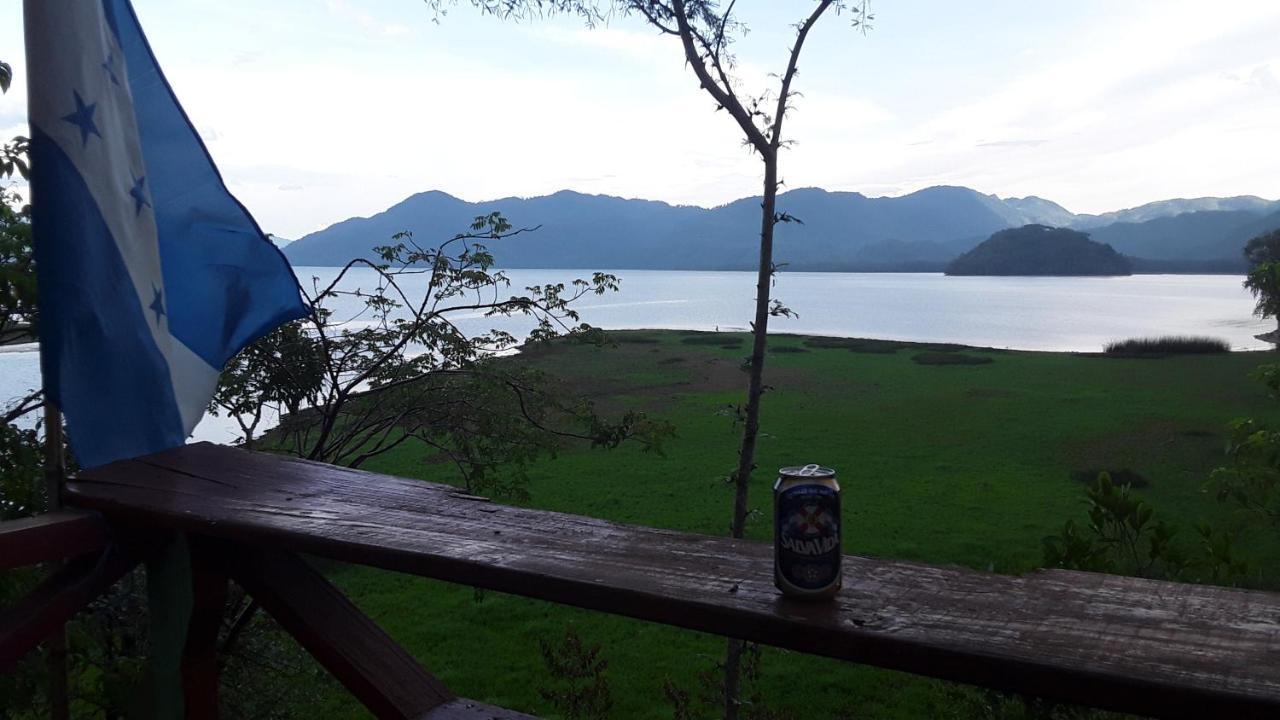 Hostal Azul Del Lago Agua Azul Exteriör bild