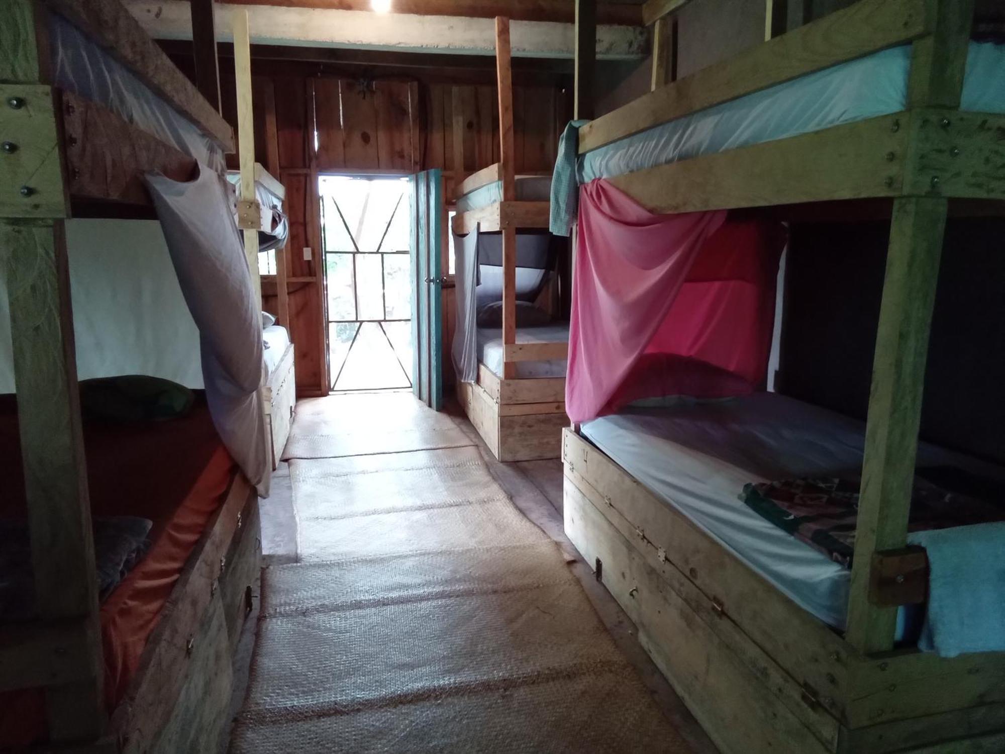 Hostal Azul Del Lago Agua Azul Rum bild