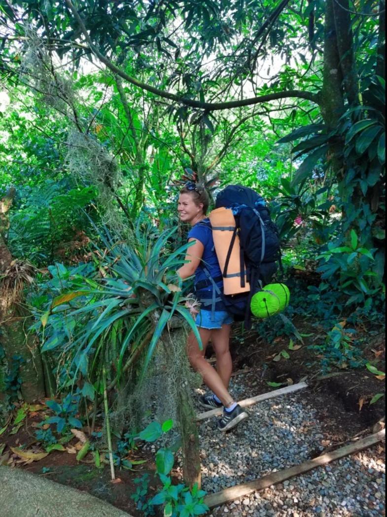 Hostal Azul Del Lago Agua Azul Exteriör bild